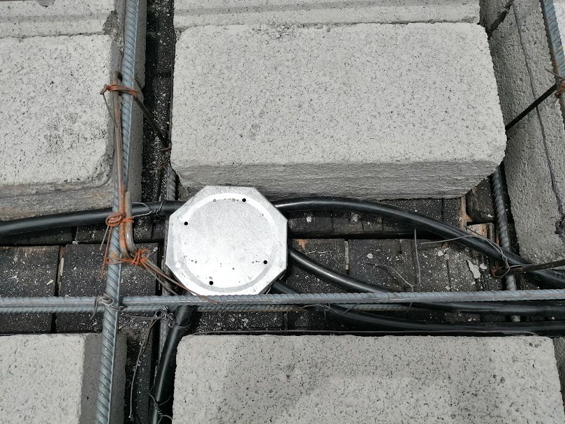 Losas aligeradas con block e instalaciones electricas